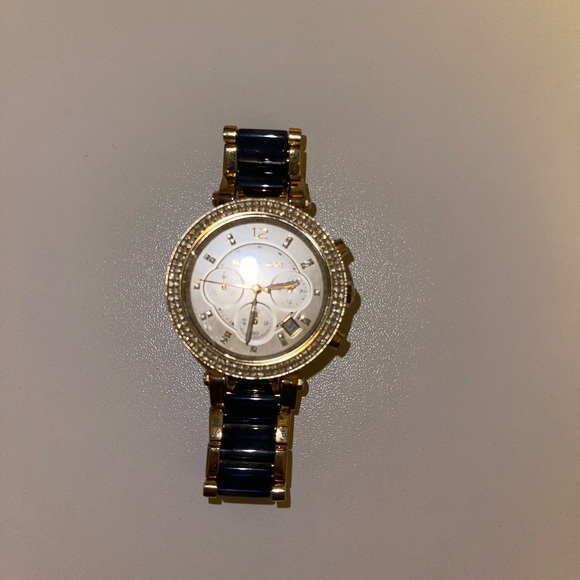 Michael Kors Watch - Picture 1 of 2